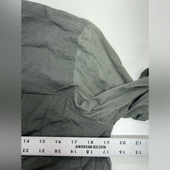 WRK Work Rest Karma The Reworked Shirt Men’s Green Size Small - Picture 9 of 9